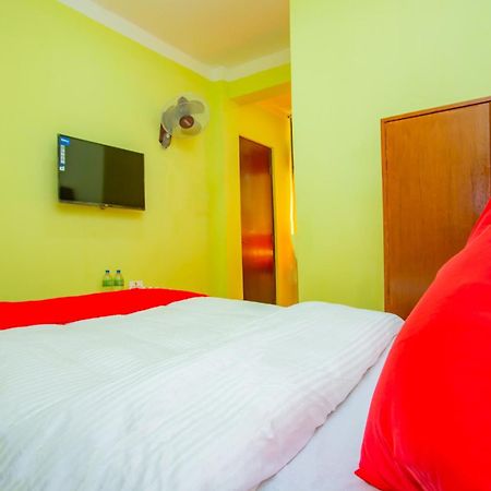 Oyo 589 Hotel Trimurti Катманду Экстерьер фото