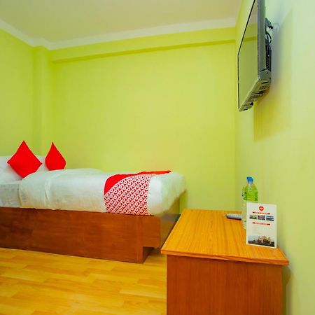 Oyo 589 Hotel Trimurti Катманду Экстерьер фото