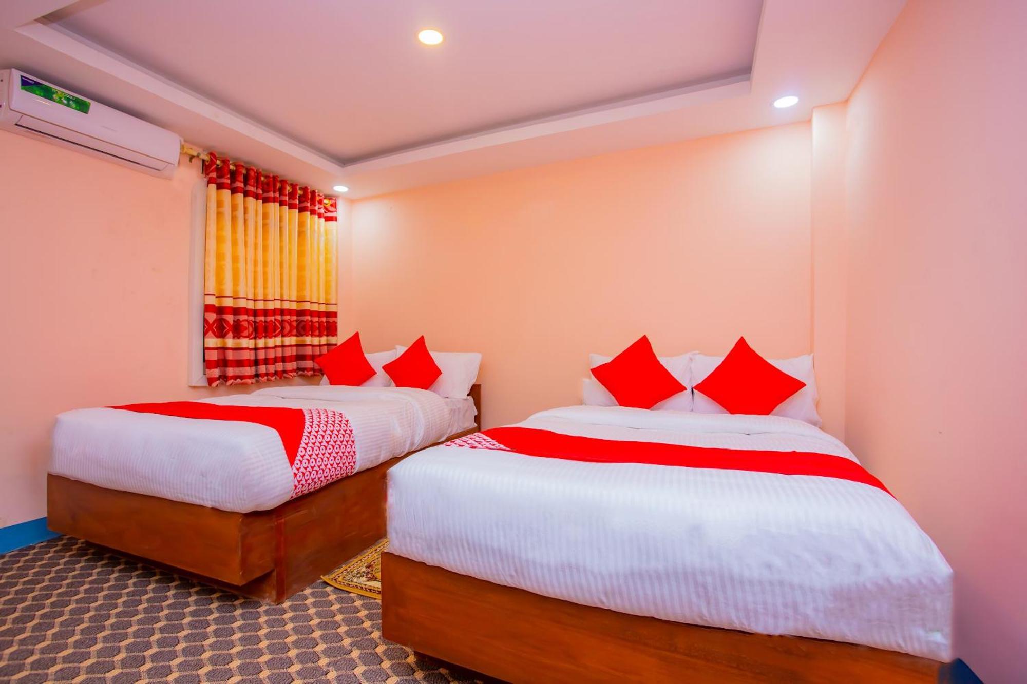 Oyo 589 Hotel Trimurti Катманду Экстерьер фото