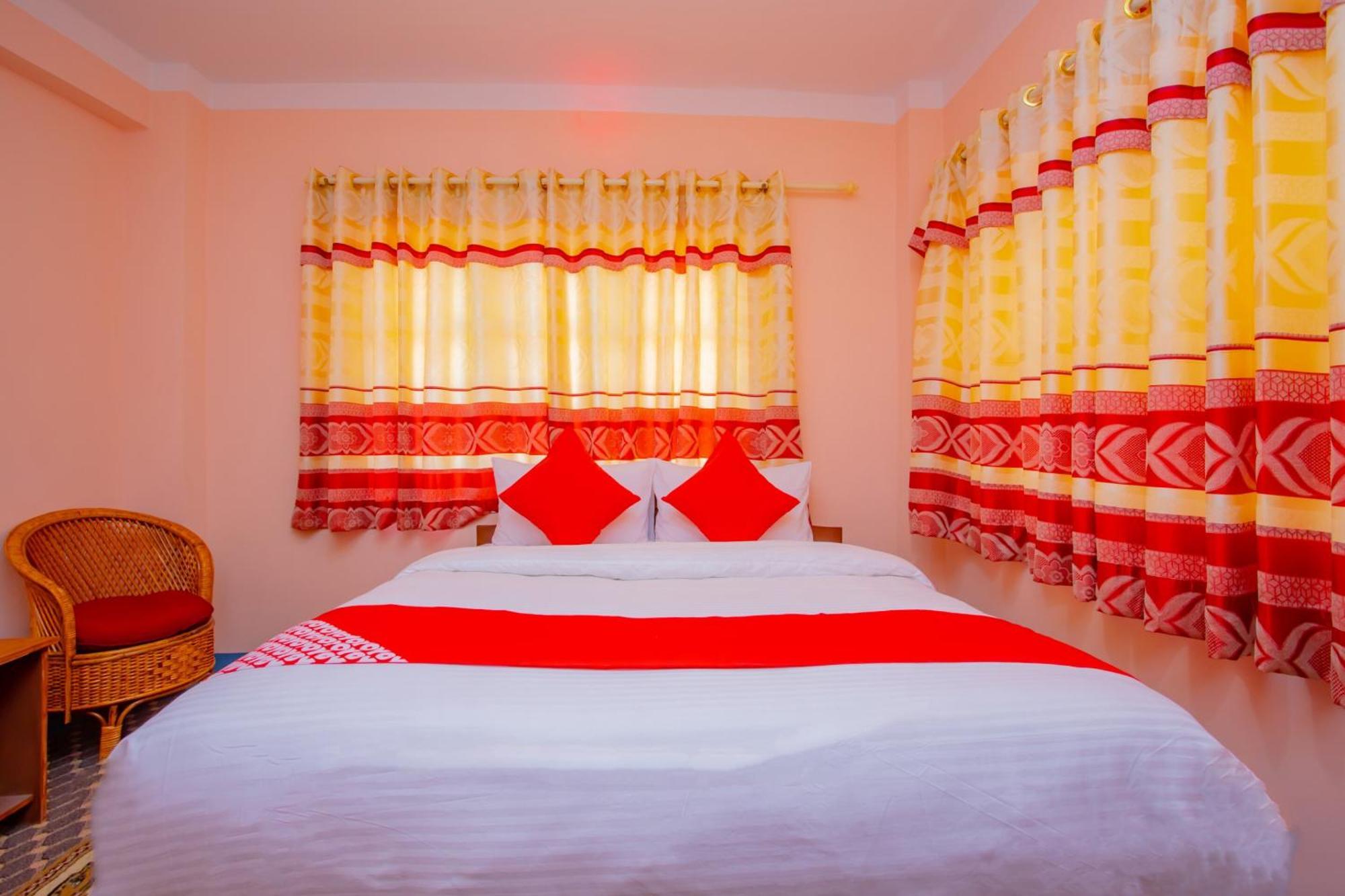 Oyo 589 Hotel Trimurti Катманду Экстерьер фото