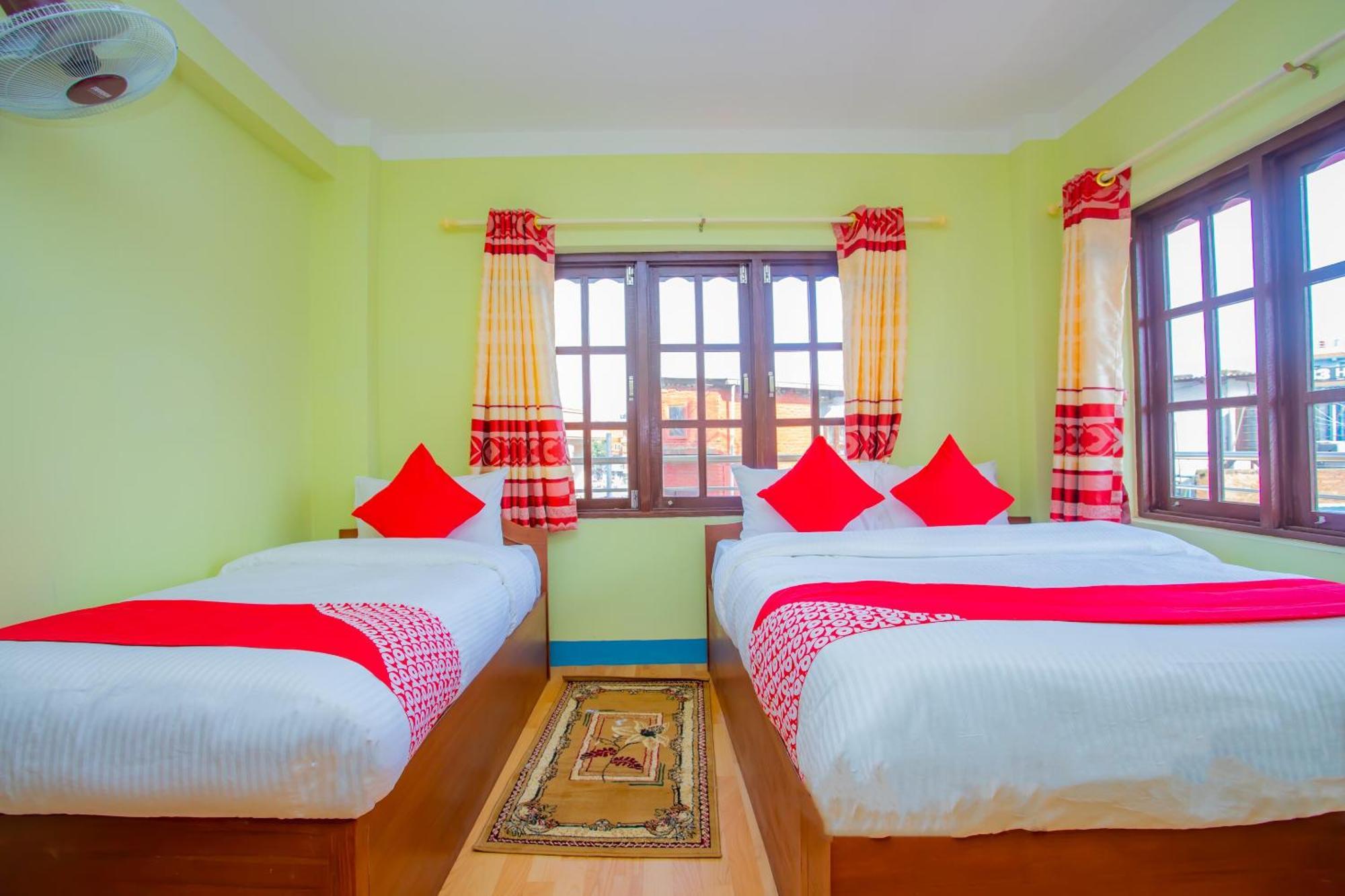 Oyo 589 Hotel Trimurti Катманду Экстерьер фото
