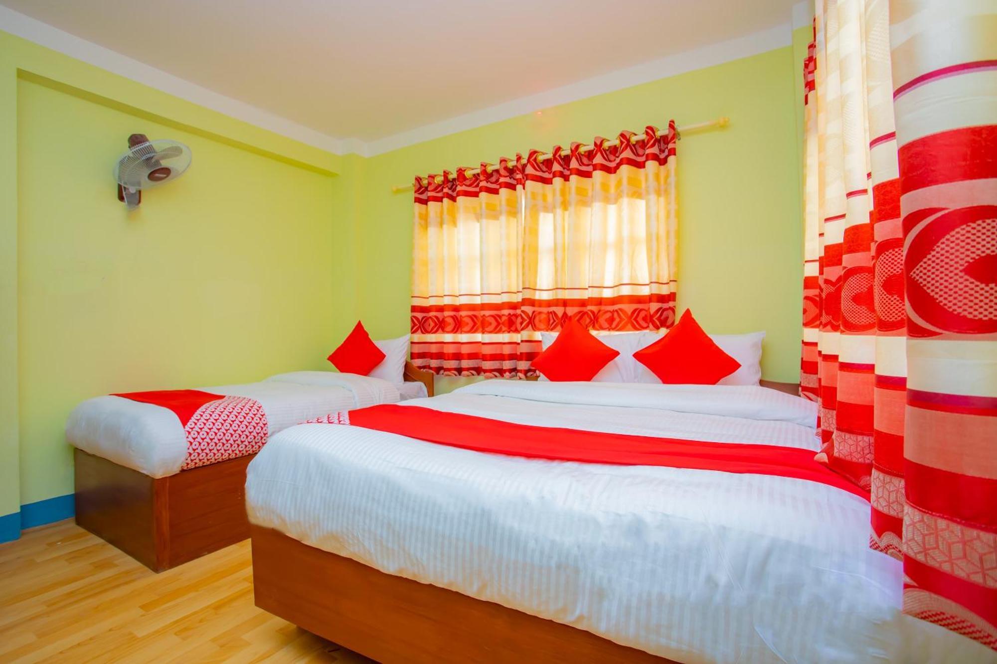 Oyo 589 Hotel Trimurti Катманду Экстерьер фото