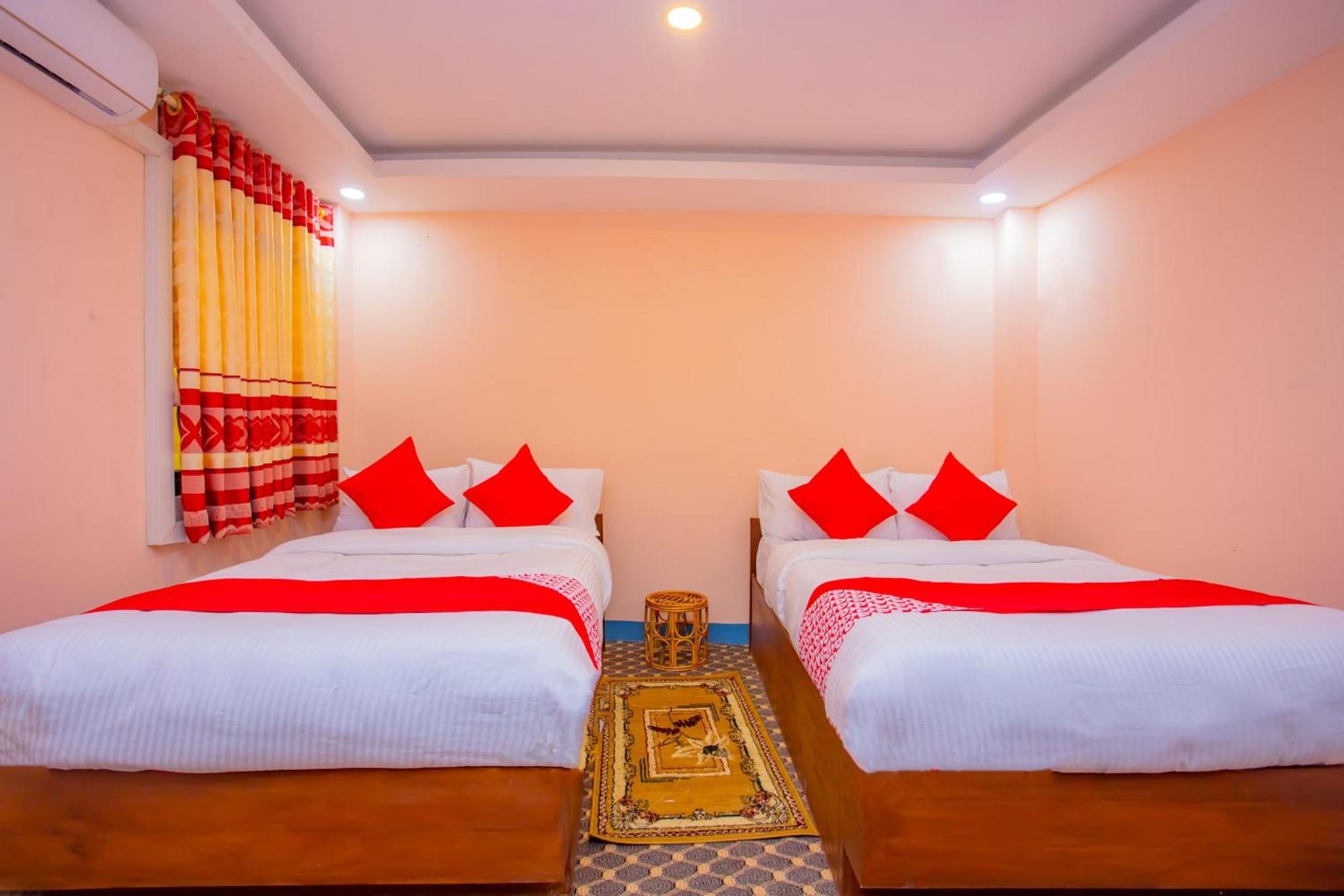 Oyo 589 Hotel Trimurti Катманду Экстерьер фото