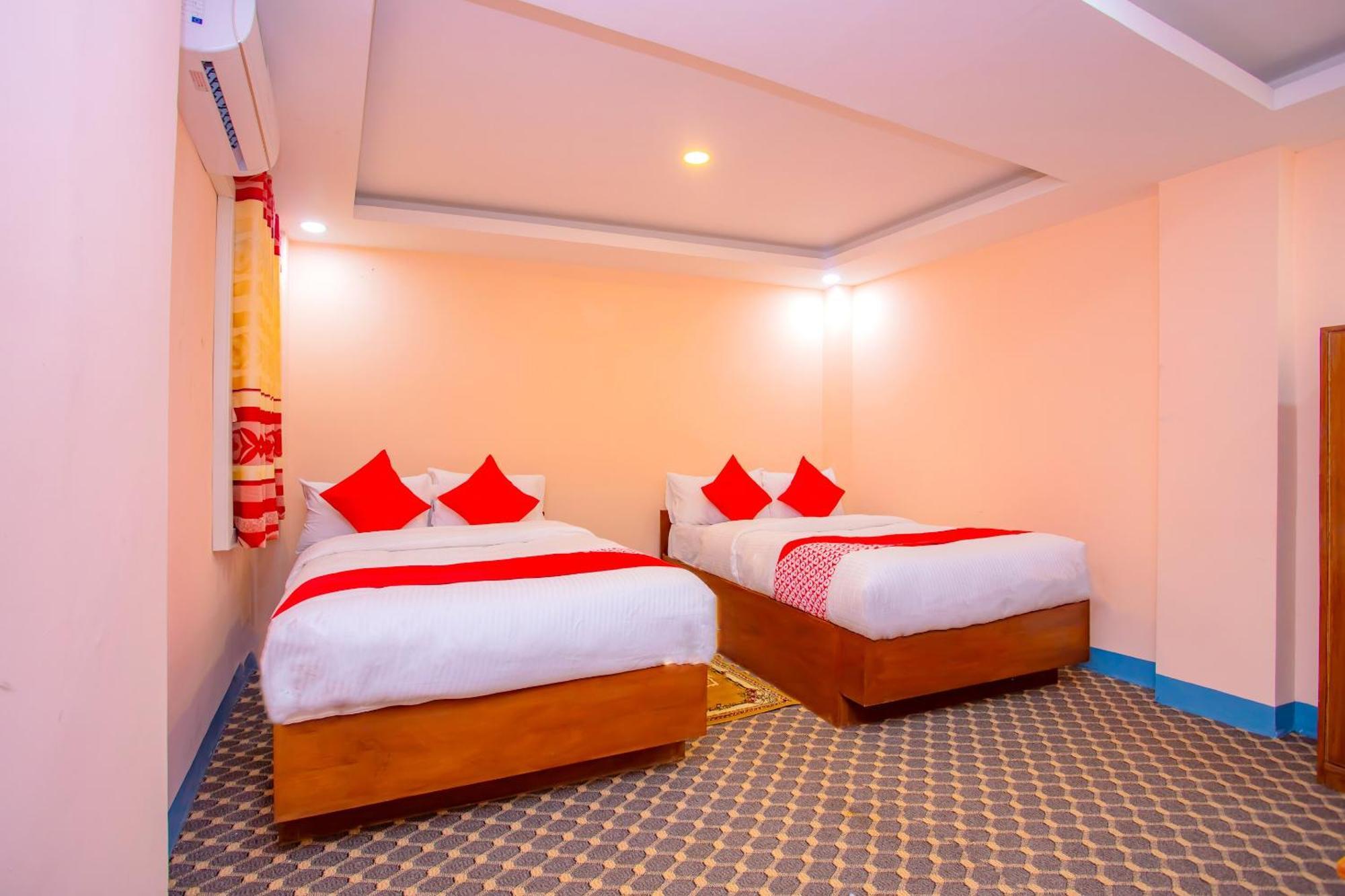 Oyo 589 Hotel Trimurti Катманду Экстерьер фото