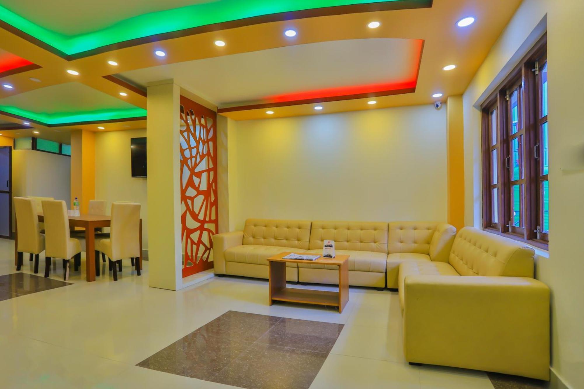 Oyo 589 Hotel Trimurti Катманду Экстерьер фото