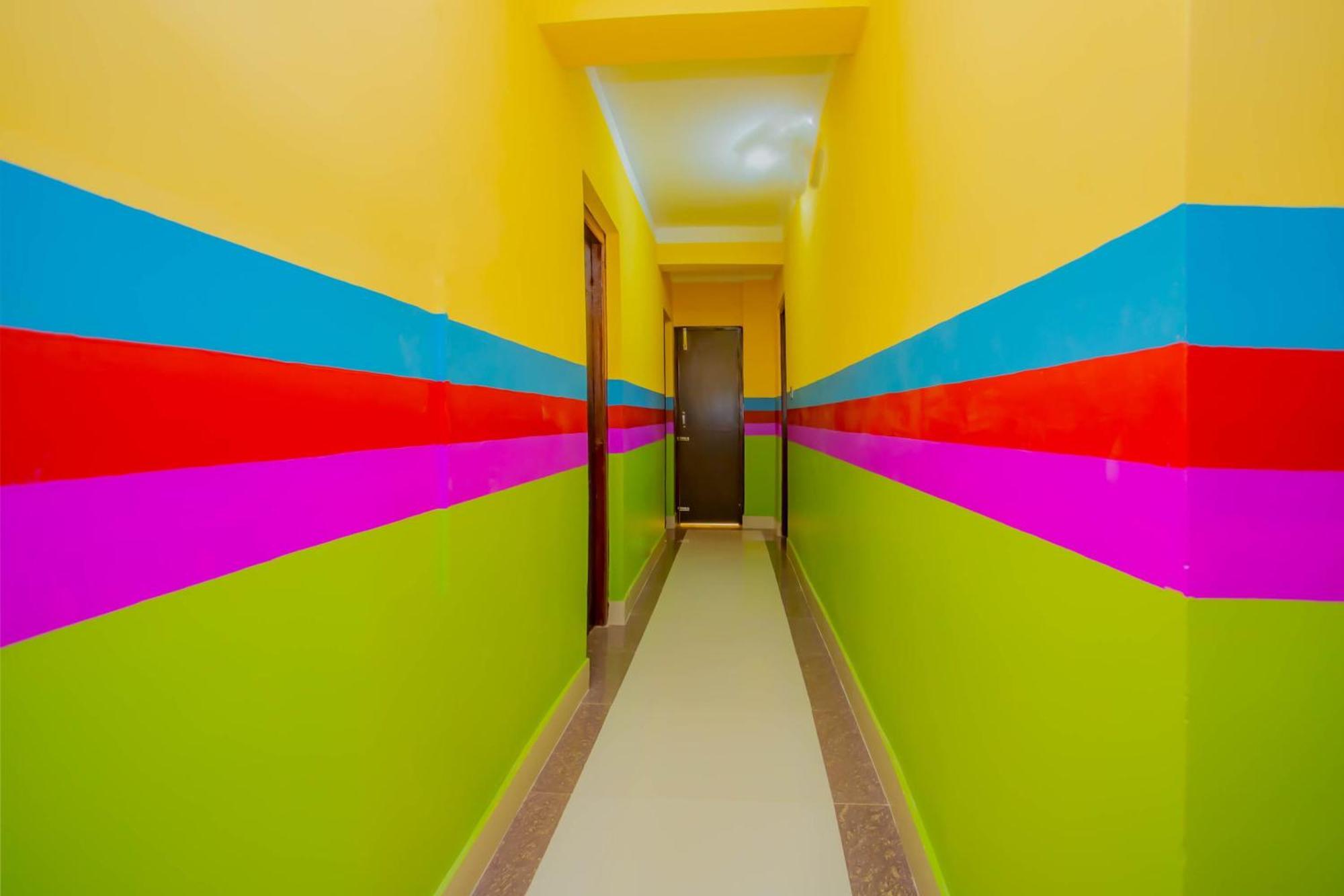 Oyo 589 Hotel Trimurti Катманду Экстерьер фото