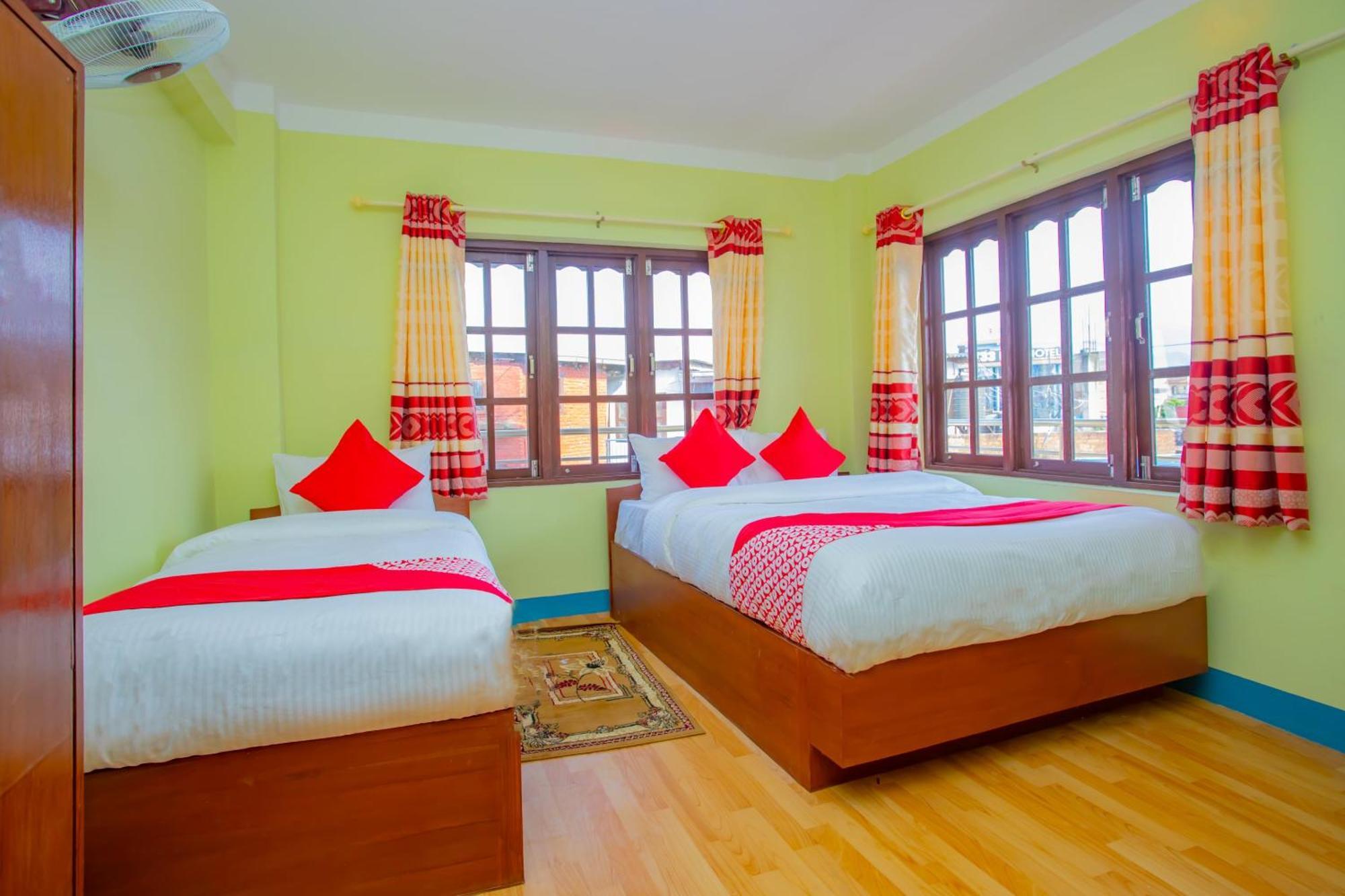 Oyo 589 Hotel Trimurti Катманду Экстерьер фото